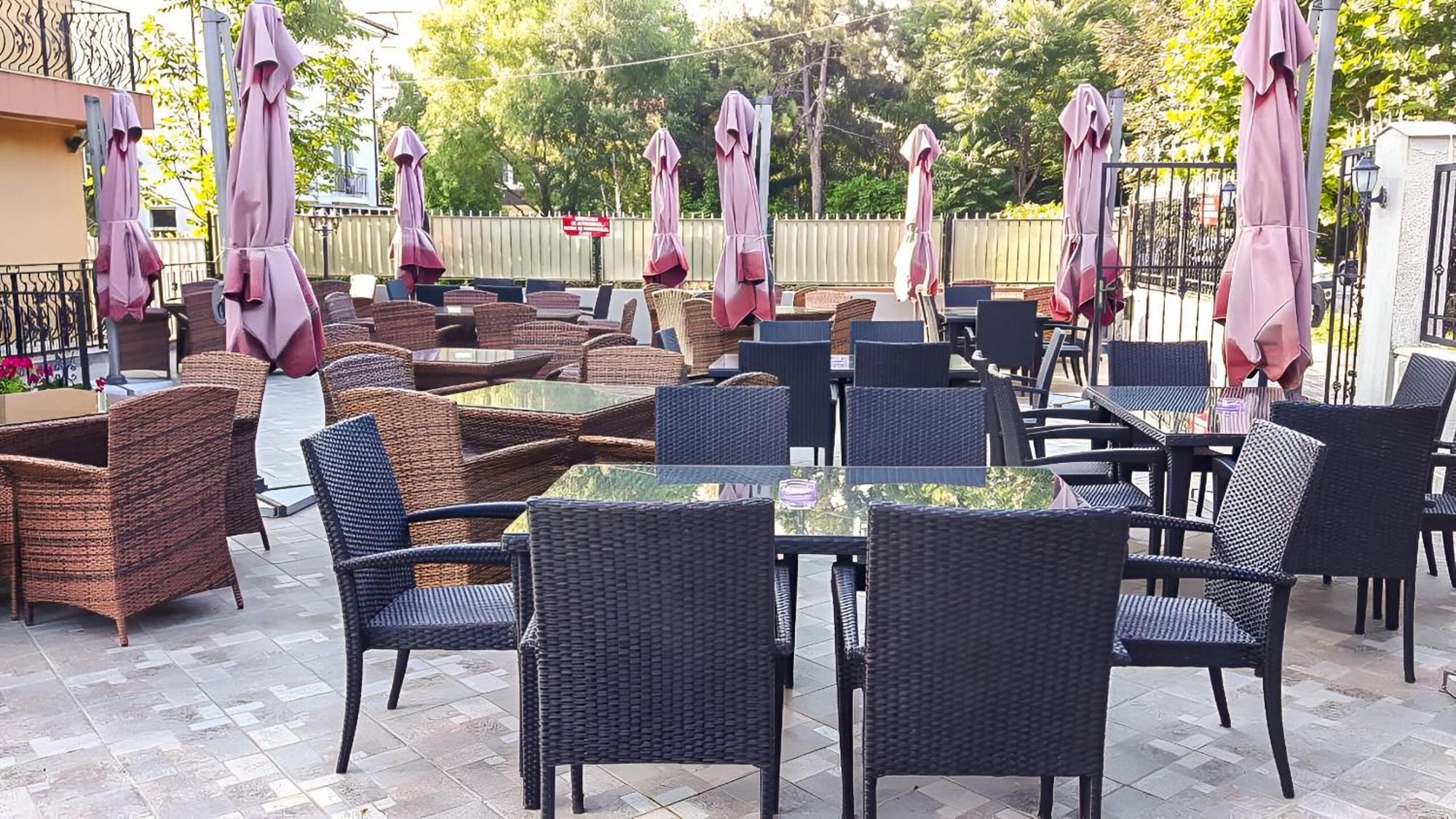 南埃福列 Casa Simona酒店 外观 照片